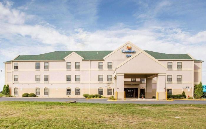 Comfort Inn Walcott near Davenport