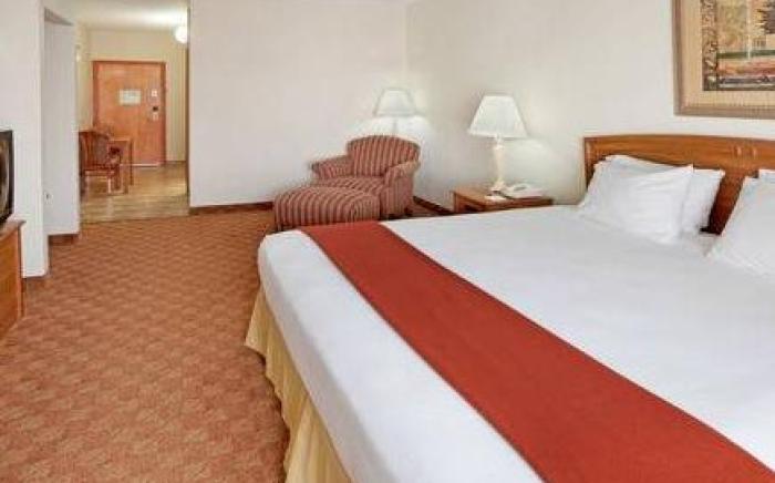 Holiday Inn Express Hotel and Suites Brownsville By IHG