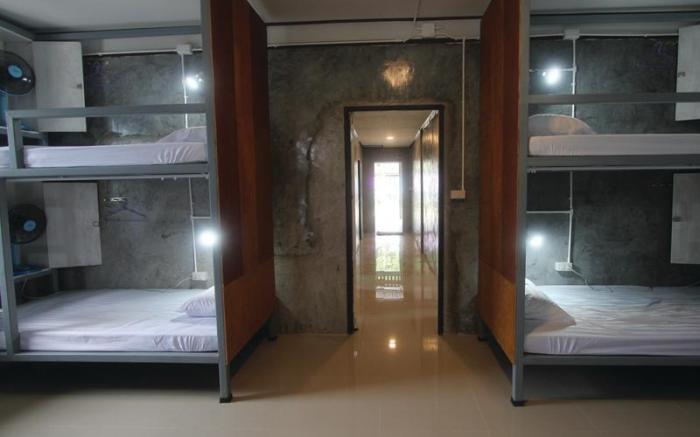 Chomjan Hostel