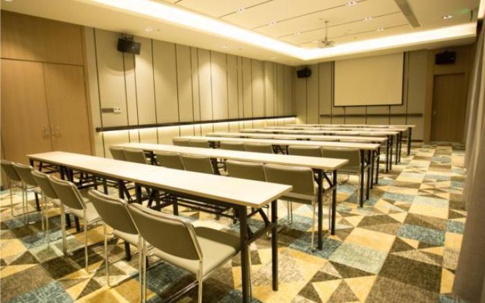 Echarm Hotel Xiantao Wushang Gymnasium