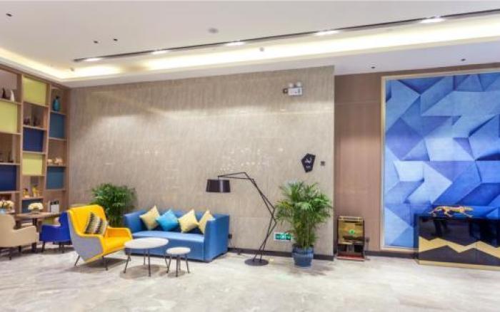 Echarm Hotel Wuhan Guanggu Walking Street Huazhong University of Science and Technology