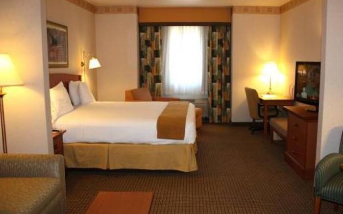 Holiday Inn Express Madera By IHG