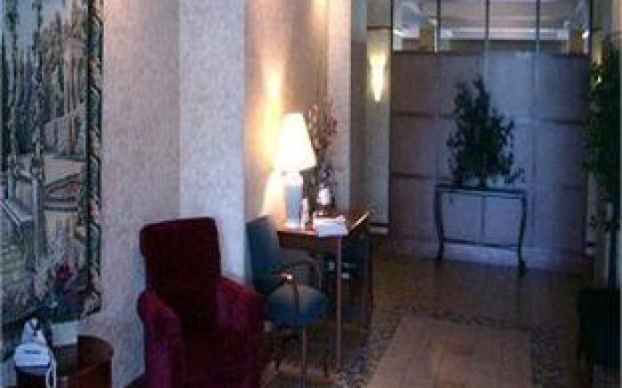 Holiday Inn Express Hotel & Suites Milwaukee-New Berlin