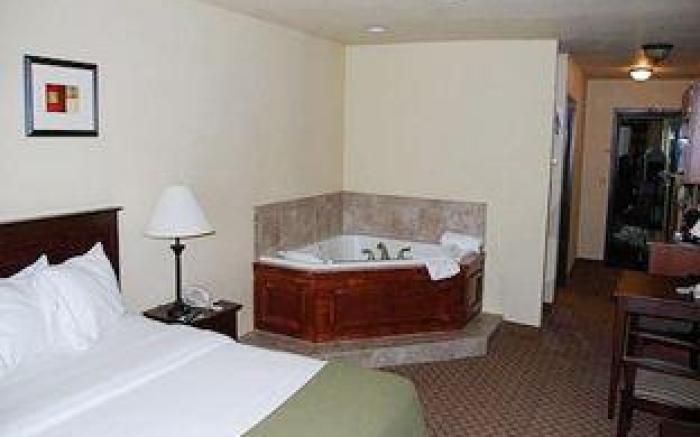 Holiday Inn Express Hotel & Suites El Dorado By IHG