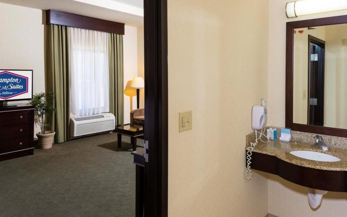 Hampton Inn and Suites Las Vegas South