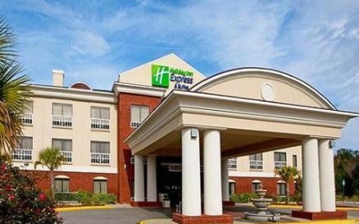 Holiday Inn Express Hotel & Suites Quincy I-10 By IHG