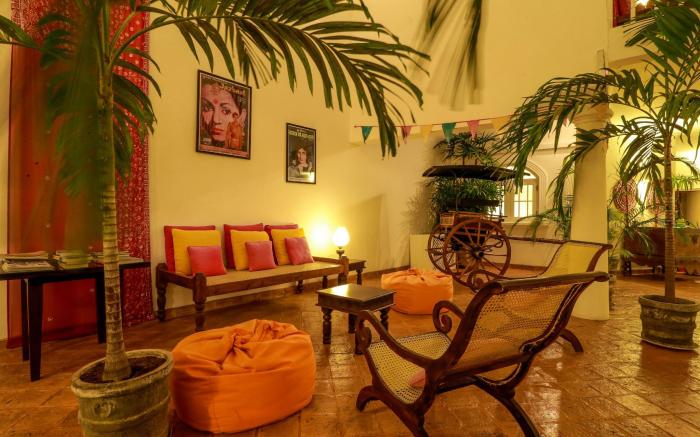 Mango House