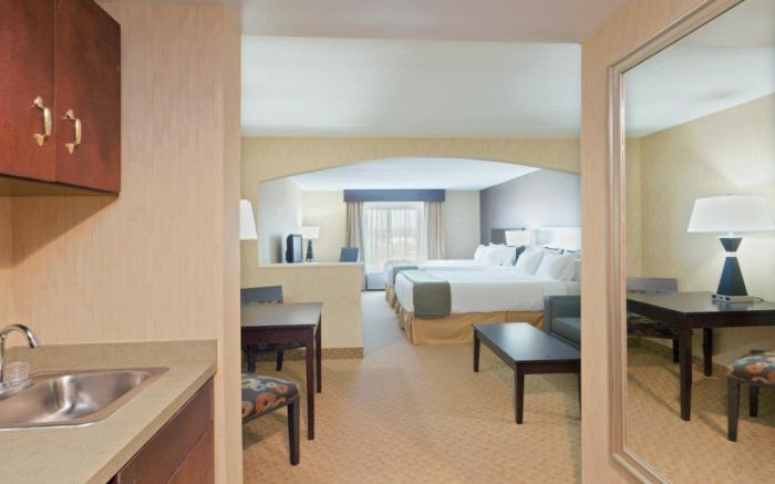 Holiday Inn Express Hotel & Suites Dover By IHG