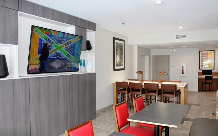 Holiday Inn Express Hotel and Suites Enterprise By IHG