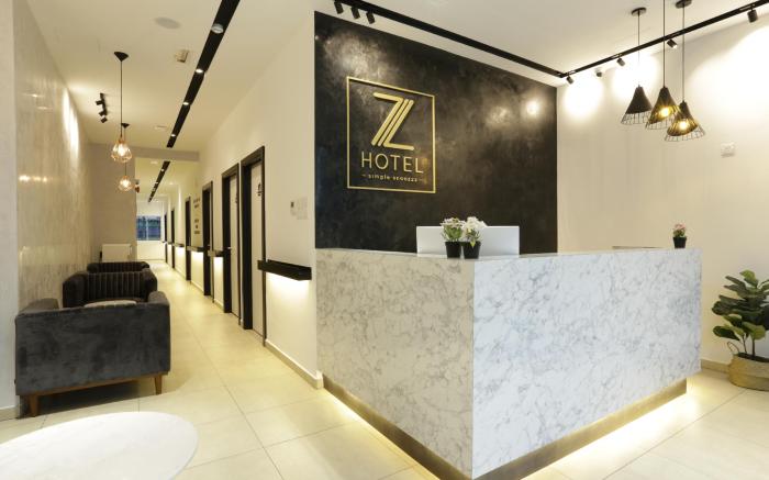 Z Hotel Ara Damansara, LRT, Mall, Airport