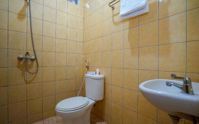 Super OYO 1844 Bravo Residence