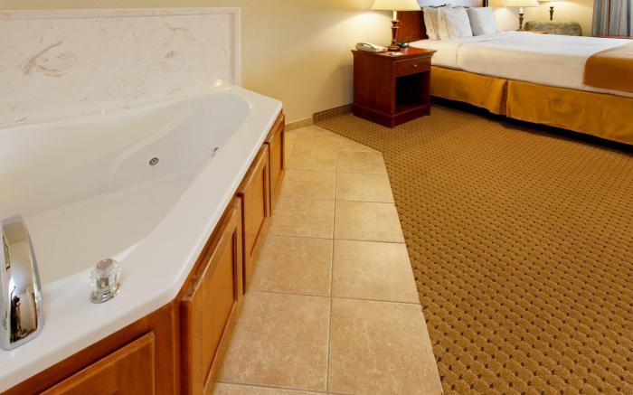 Holiday Inn Express Hotel & Suites Mansfield By IHG