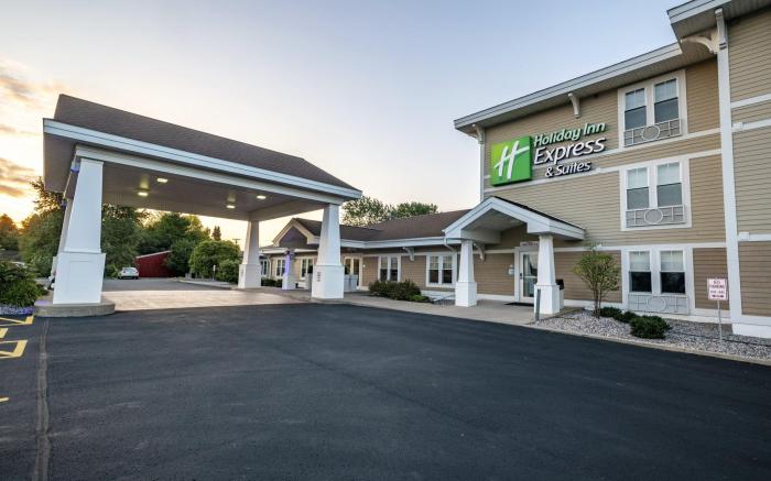 Holiday Inn Express Hotel & Suites Iron Mountain By IHG