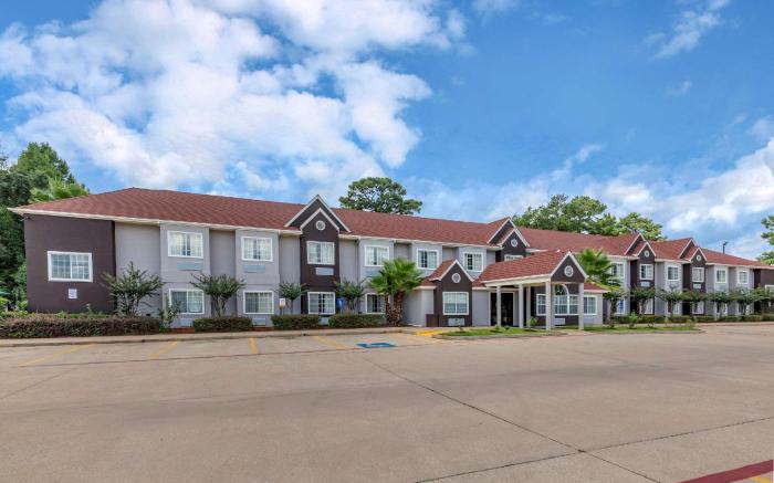 Quality Inn & Suites Longview I-20