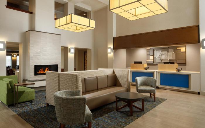 Holiday Inn Express Hotel & Suites Belmont By IHG
