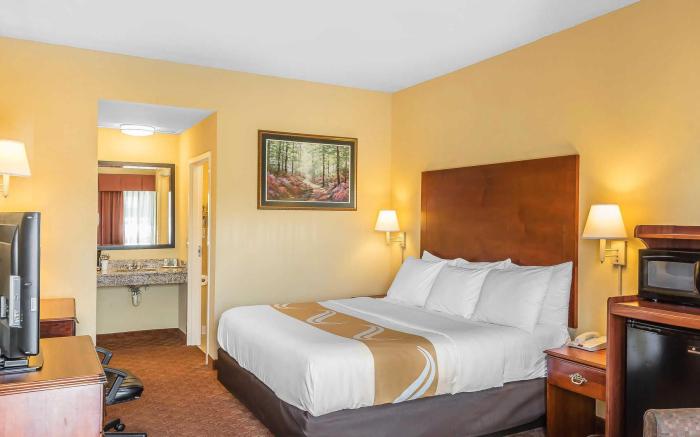Quality Inn Calera I-65 exit 231