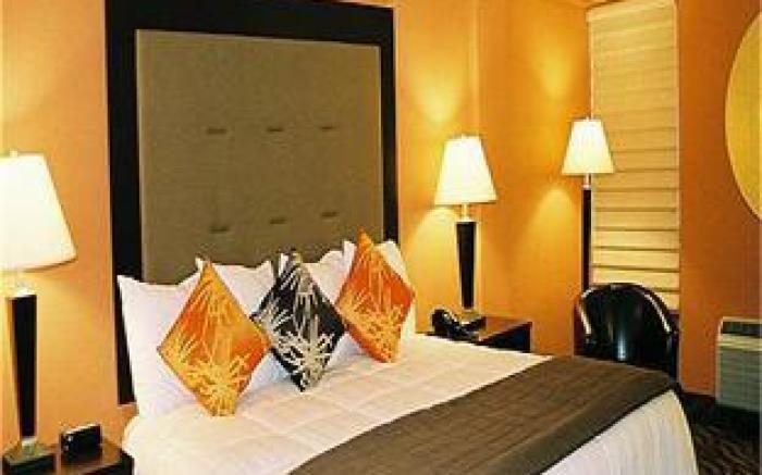 Holiday Inn At the Campus By IHG