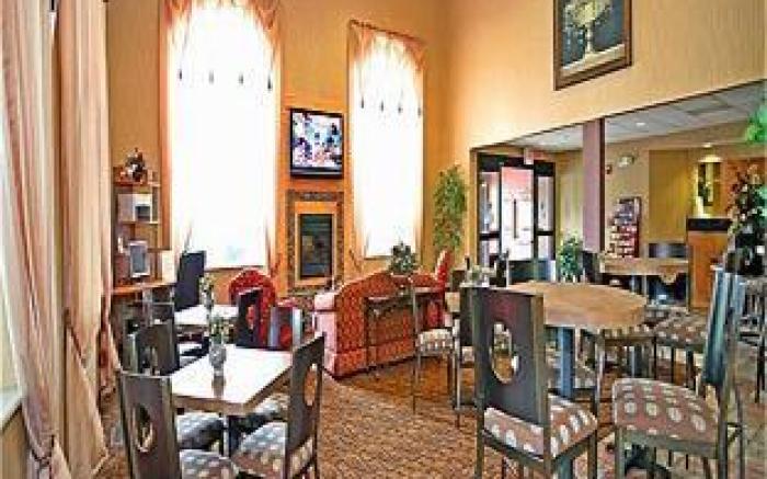 Comfort Inn & Suites Sharonville - Cincinnati North