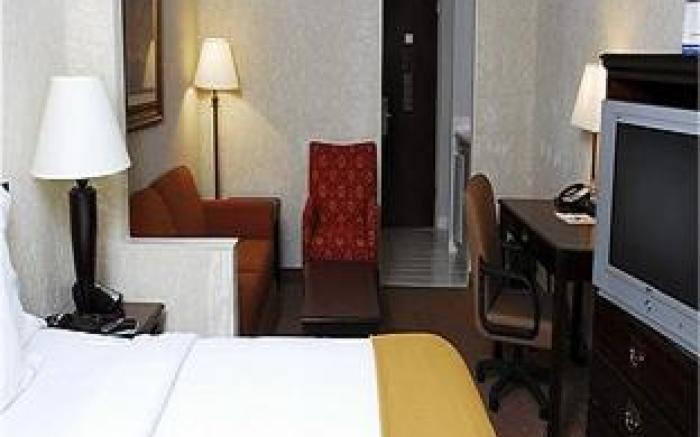 Holiday Inn Express Hotel And Suites Corinth By IHG