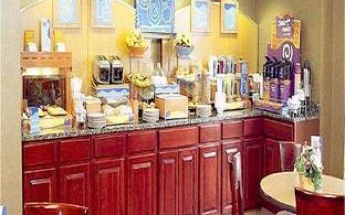 Holiday Inn Express Hotel & Suites Providence-Woonsocket By IHG