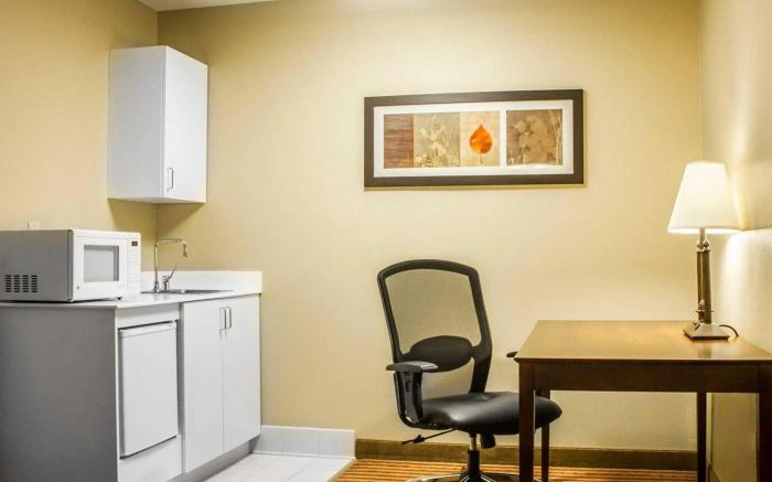 Comfort Inn & Suites