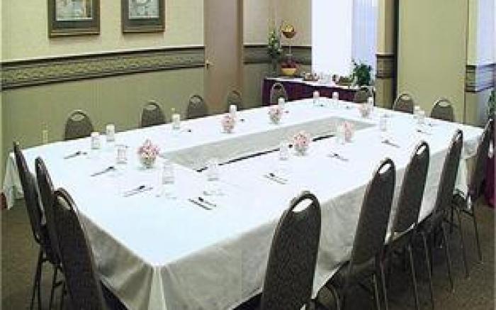 Holiday Inn Express Hotel & Suites Coralville By IHG