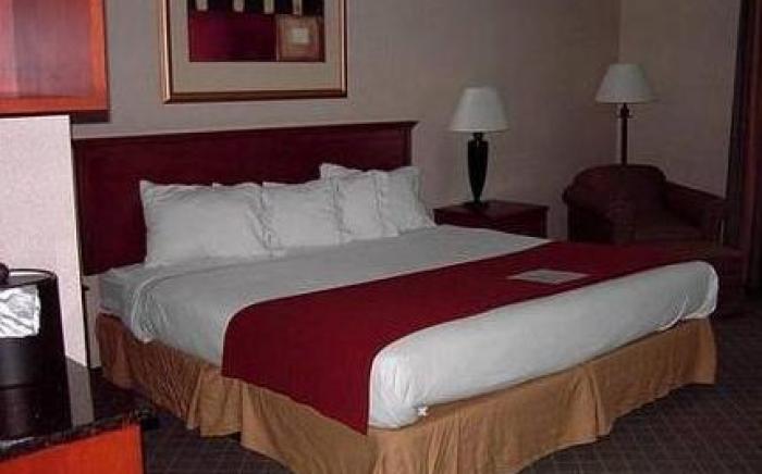 Holiday Inn Express Hotel & Suites Auburn By IHG