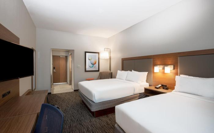 Holiday Inn Express Hotel & Suites Norfolk By IHG