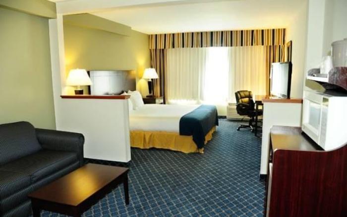 Holiday Inn Express - Delafield By IHG