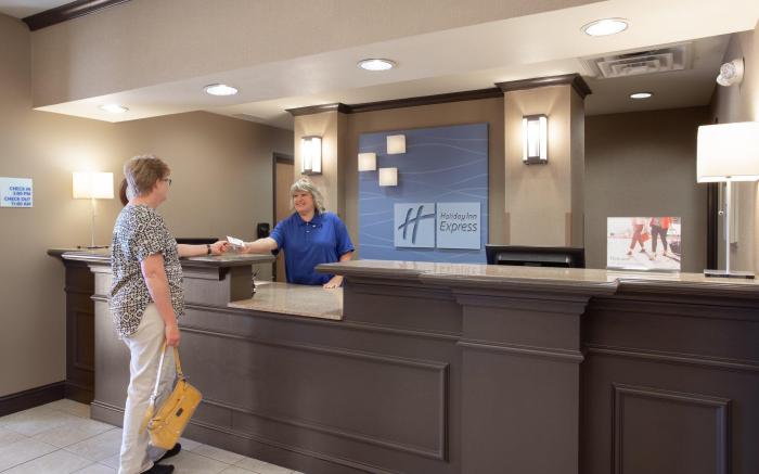 Holiday Inn Express Suites Yankton Hotel By IHG