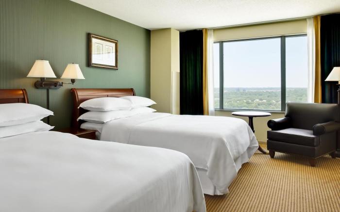 Sheraton Overland Park Hotel at the Convention Center