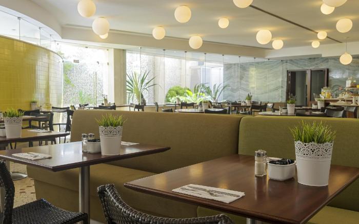 HF Fenix Garden Hotel