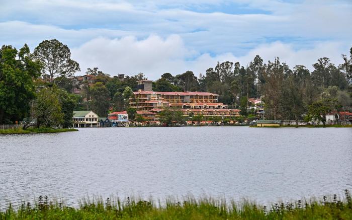 Carlton Hotel