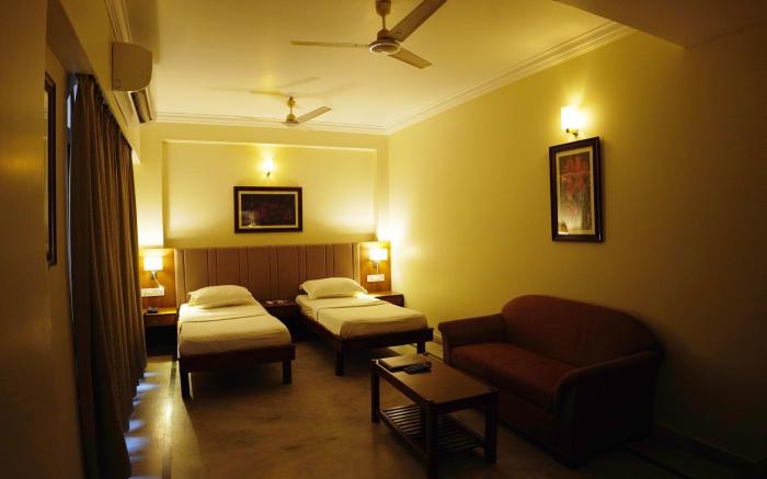 Hotel Sandhu Palace