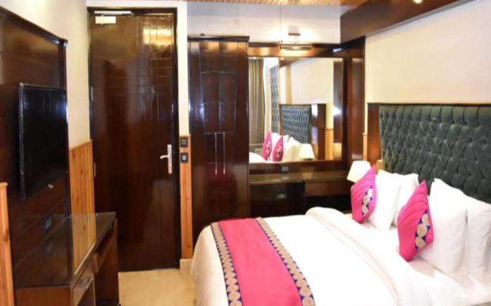 Hotel Wood Castle Grand 