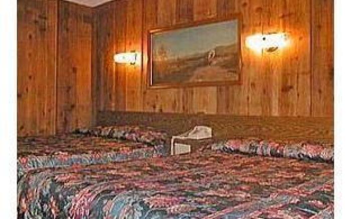 Charles Wesley Motor Lodge Broken Bow