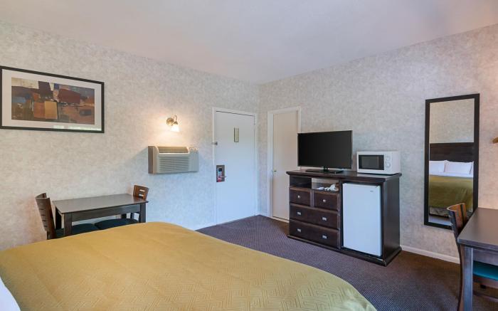 Econo Lodge Lee - Great Barrington