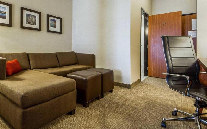 Comfort Suites Redding - Shasta Lake