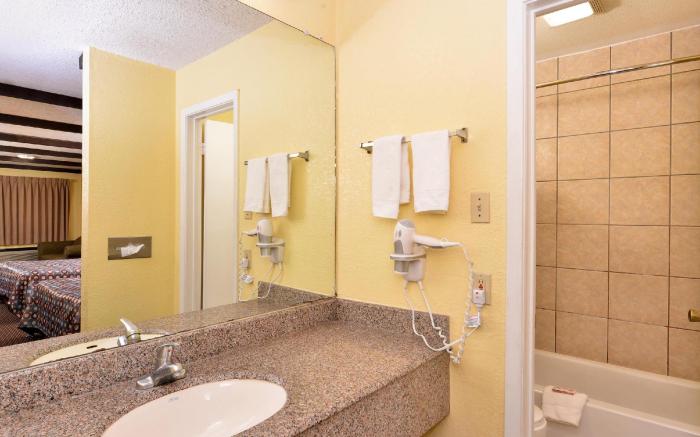 Travelodge by Wyndham New Braunfels