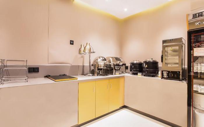 City Comfort Inn Beihai Yintan International Ferry Terminal