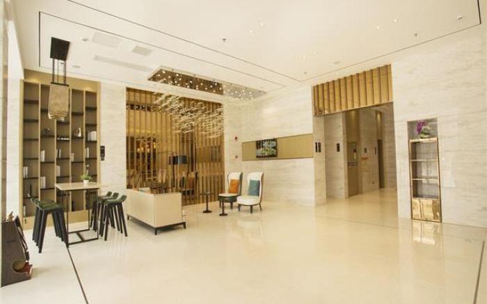 City Comfort Inn Luchuan Hot Spring Plaza High-speed Railway Station