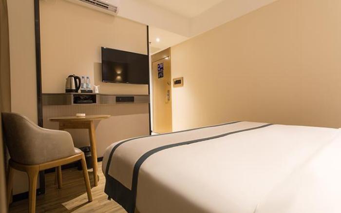 City Comfort Inn Qinzhou Port District Central Square