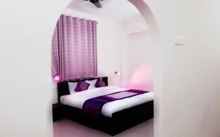 Hotel Avlokan - Near Kainchi Dham Mandir