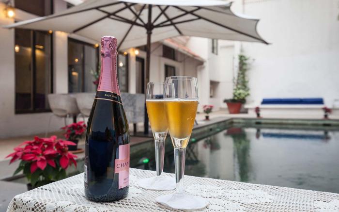 La Bougainvillea by Vista Rooms