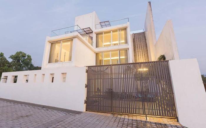 Cascades by Vista Rooms