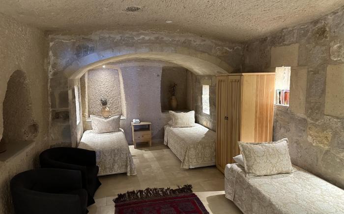 Kistar Cave Hotel