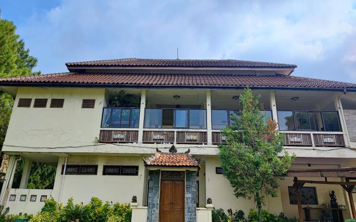 Taman Teratai Hotel