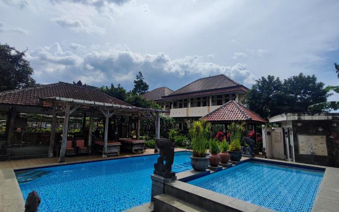 Taman Teratai Hotel