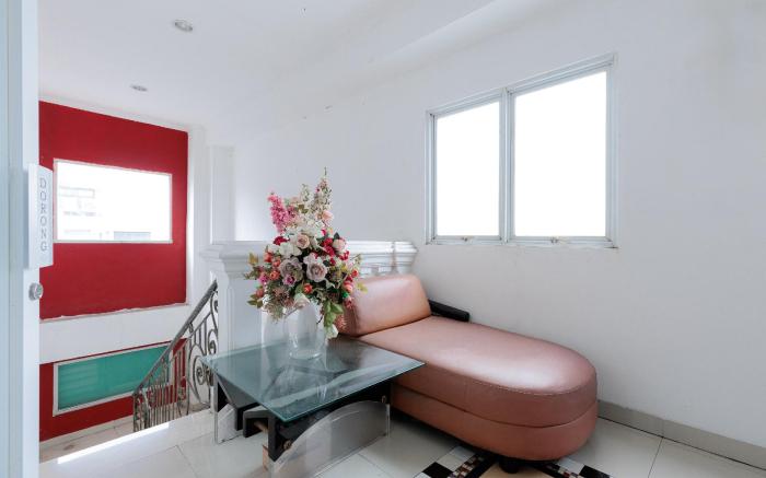 RedDoorz Plus @ Guntur Raya Setiabudi