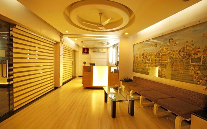 Hotel Ashish Palace